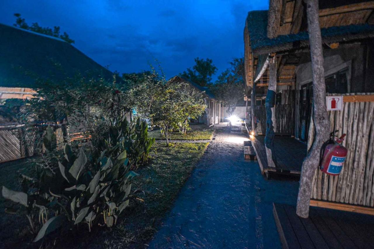 African Excursions Guest House Khwai Екстер'єр фото