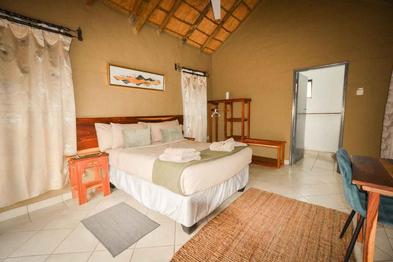 African Excursions Guest House Khwai Екстер'єр фото