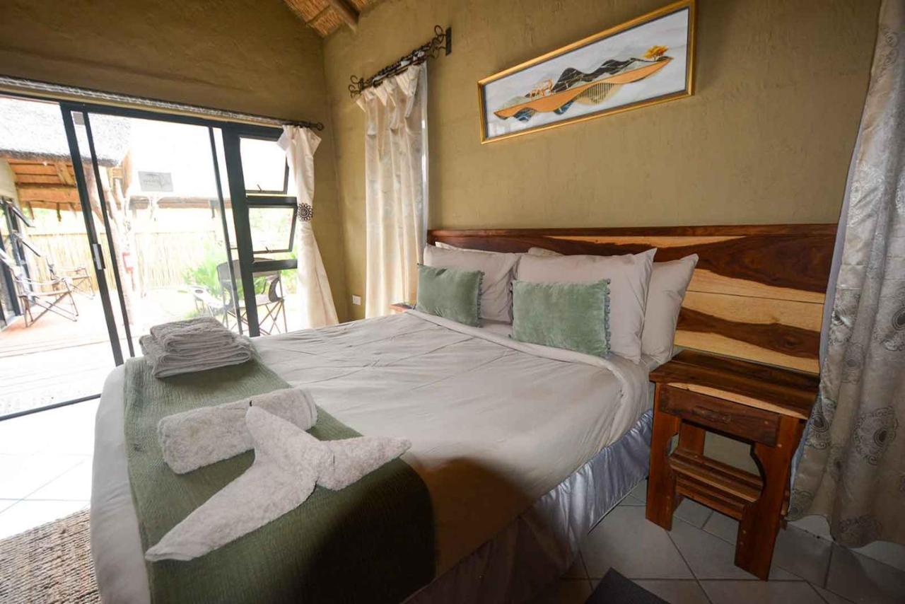 African Excursions Guest House Khwai Екстер'єр фото