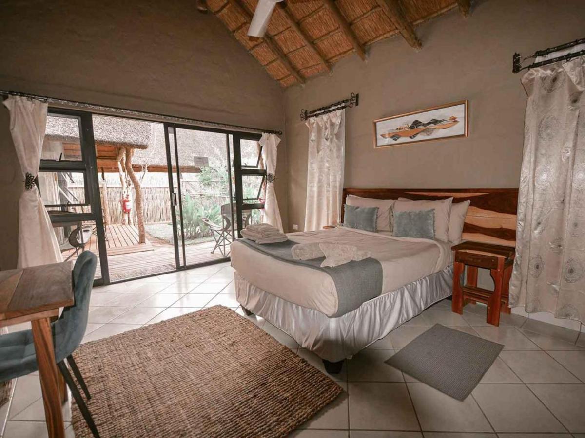 African Excursions Guest House Khwai Екстер'єр фото