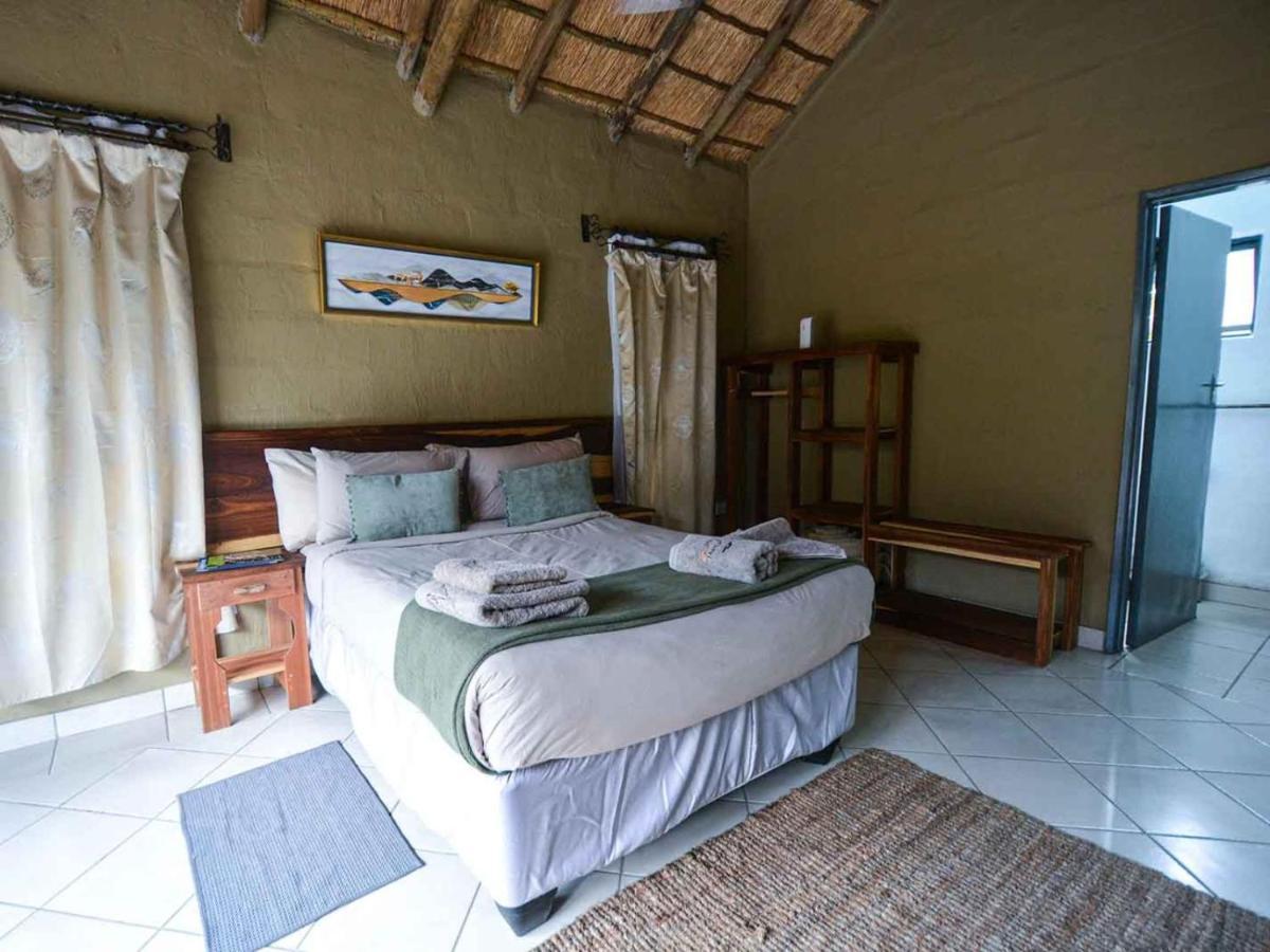 African Excursions Guest House Khwai Екстер'єр фото