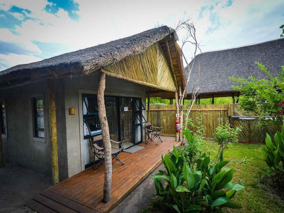 African Excursions Guest House Khwai Екстер'єр фото